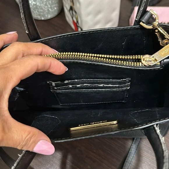 🖤MICHAEL KORS
Leather Handle Bag - Picture 7 of 9